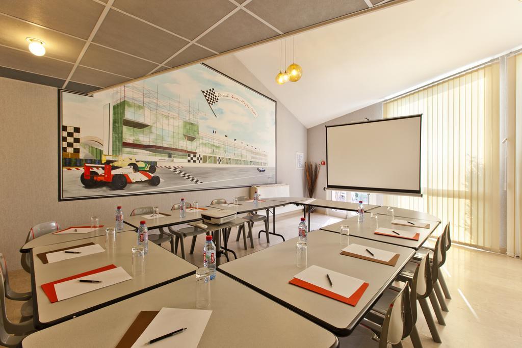 Cit'Hotel Du Circuit Magny-Cours Ngoại thất bức ảnh