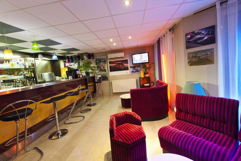 Cit'Hotel Du Circuit Magny-Cours Ngoại thất bức ảnh