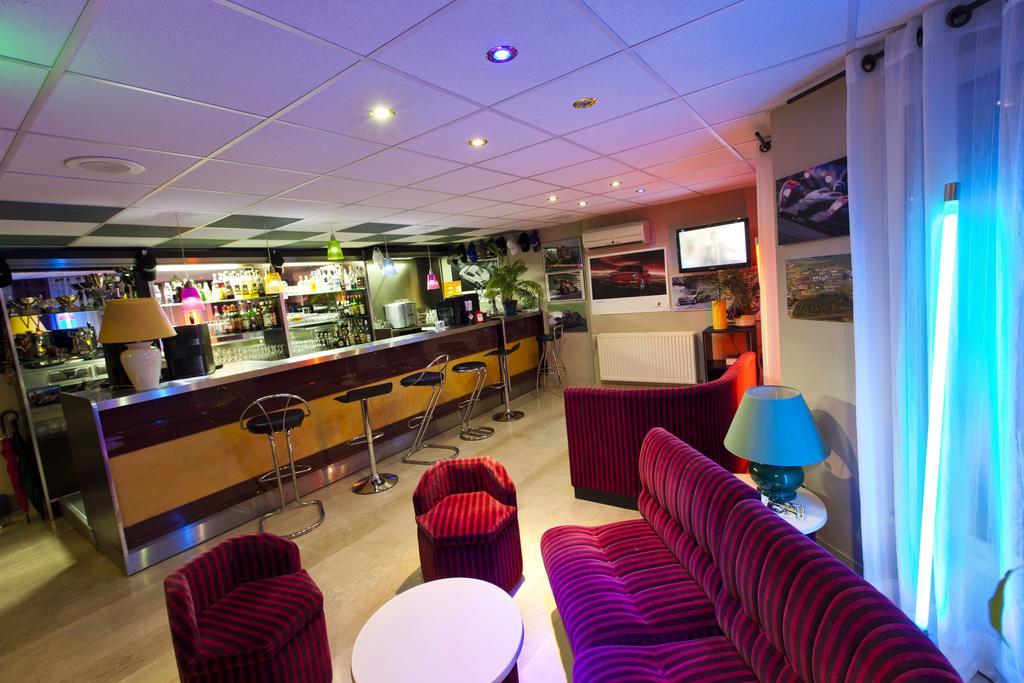 Cit'Hotel Du Circuit Magny-Cours Ngoại thất bức ảnh