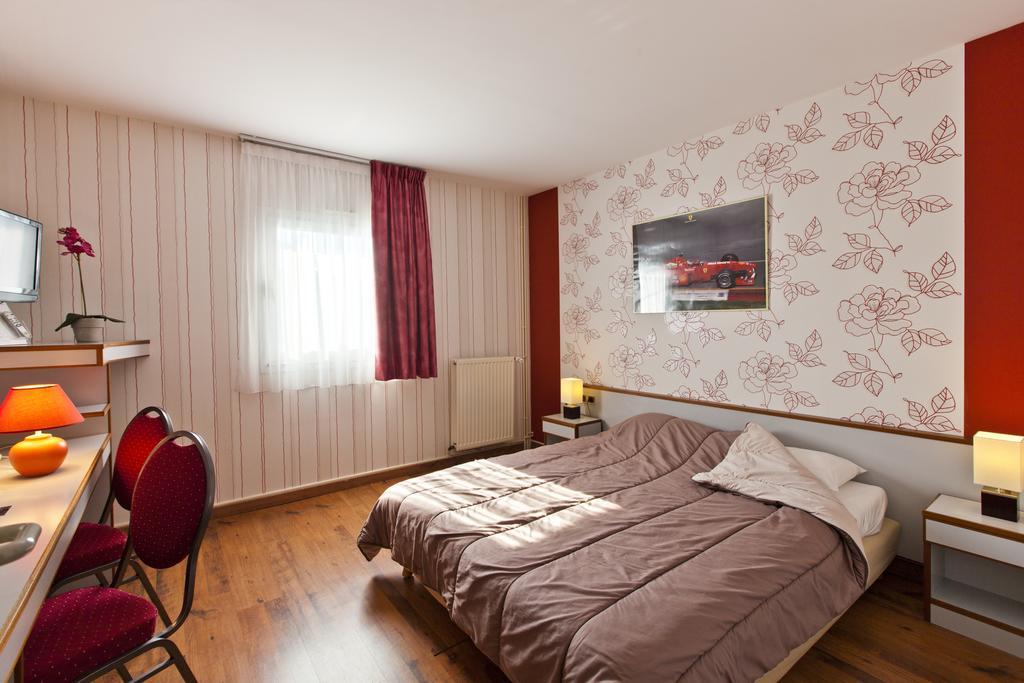 Cit'Hotel Du Circuit Magny-Cours Ngoại thất bức ảnh