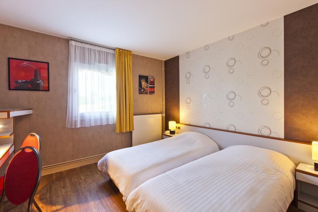 Cit'Hotel Du Circuit Magny-Cours Ngoại thất bức ảnh