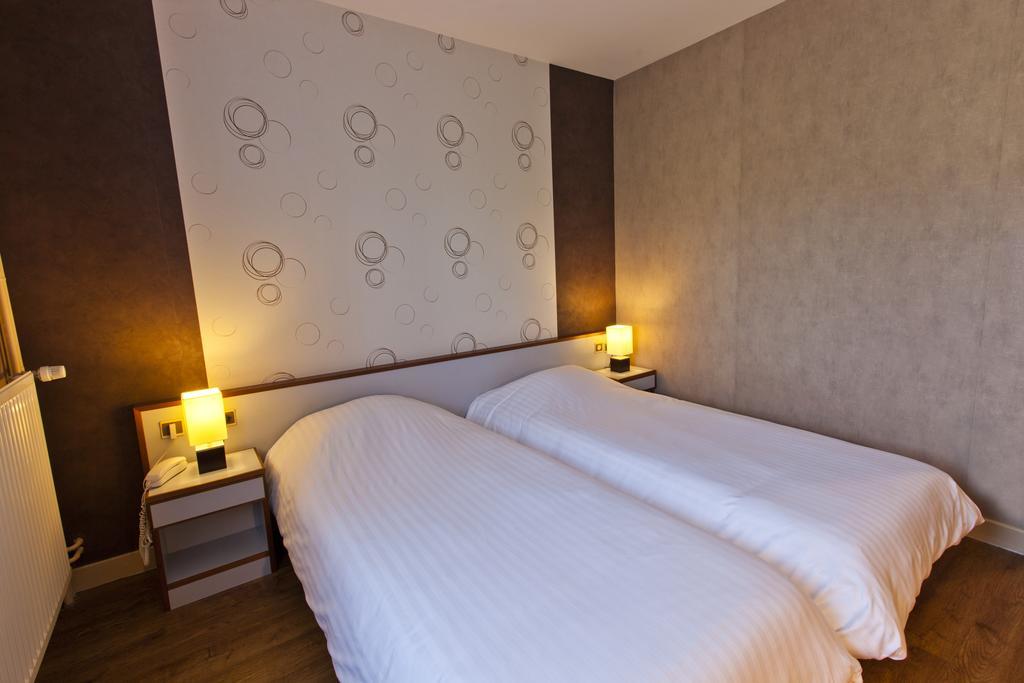 Cit'Hotel Du Circuit Magny-Cours Ngoại thất bức ảnh